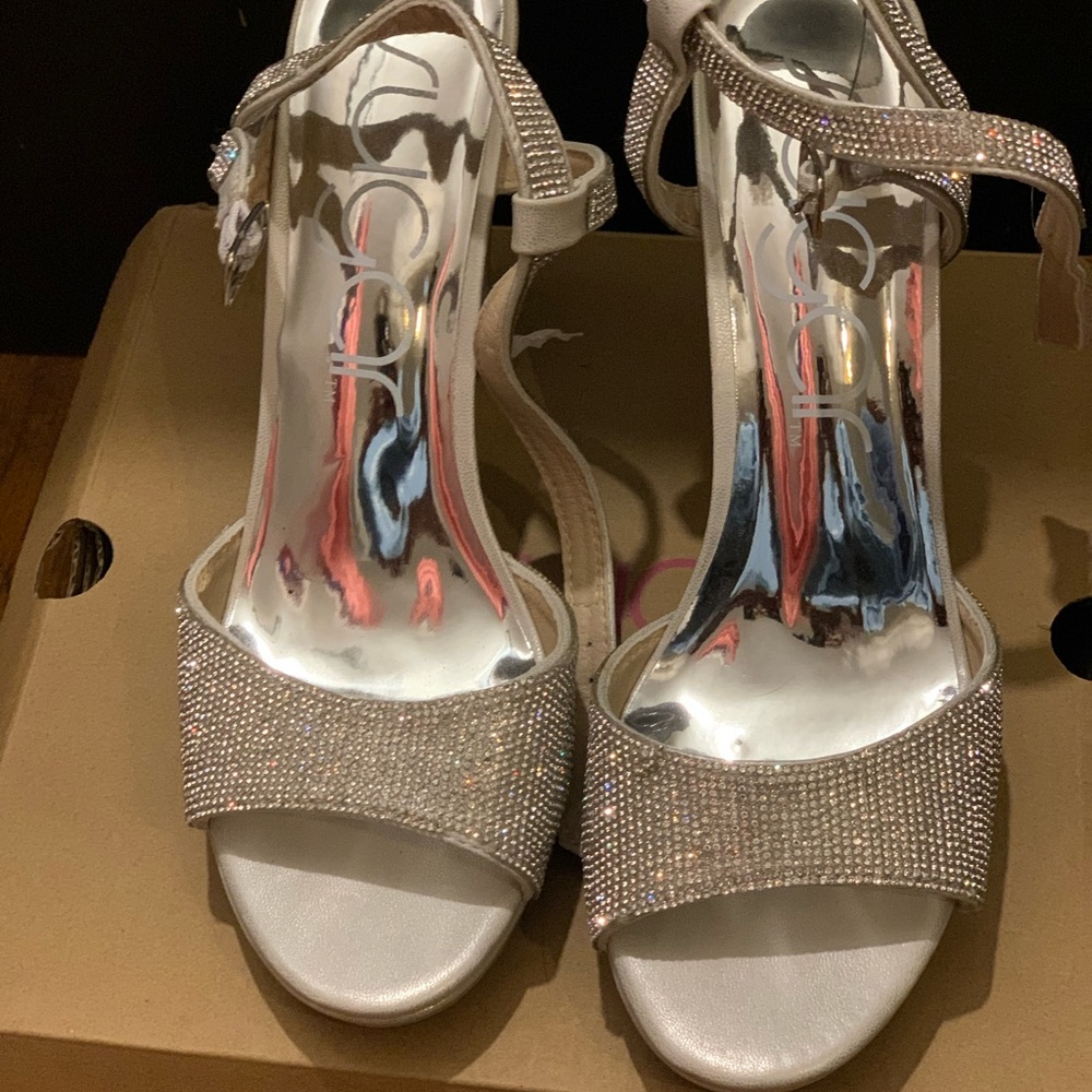 Holiday Heels SUGAR Priscilla NWB holiday Christmas wedding sexy  heels silver